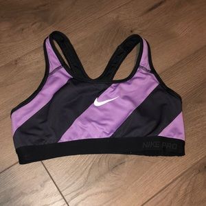 Nike pro sports bra